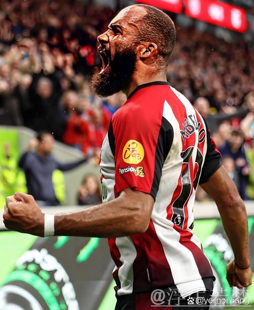 西蒙斯表现出色 热刺力克布伦特福德